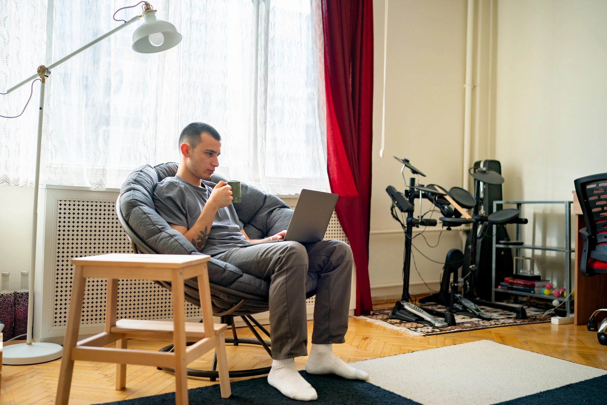 Tenant accessing support resources online from home