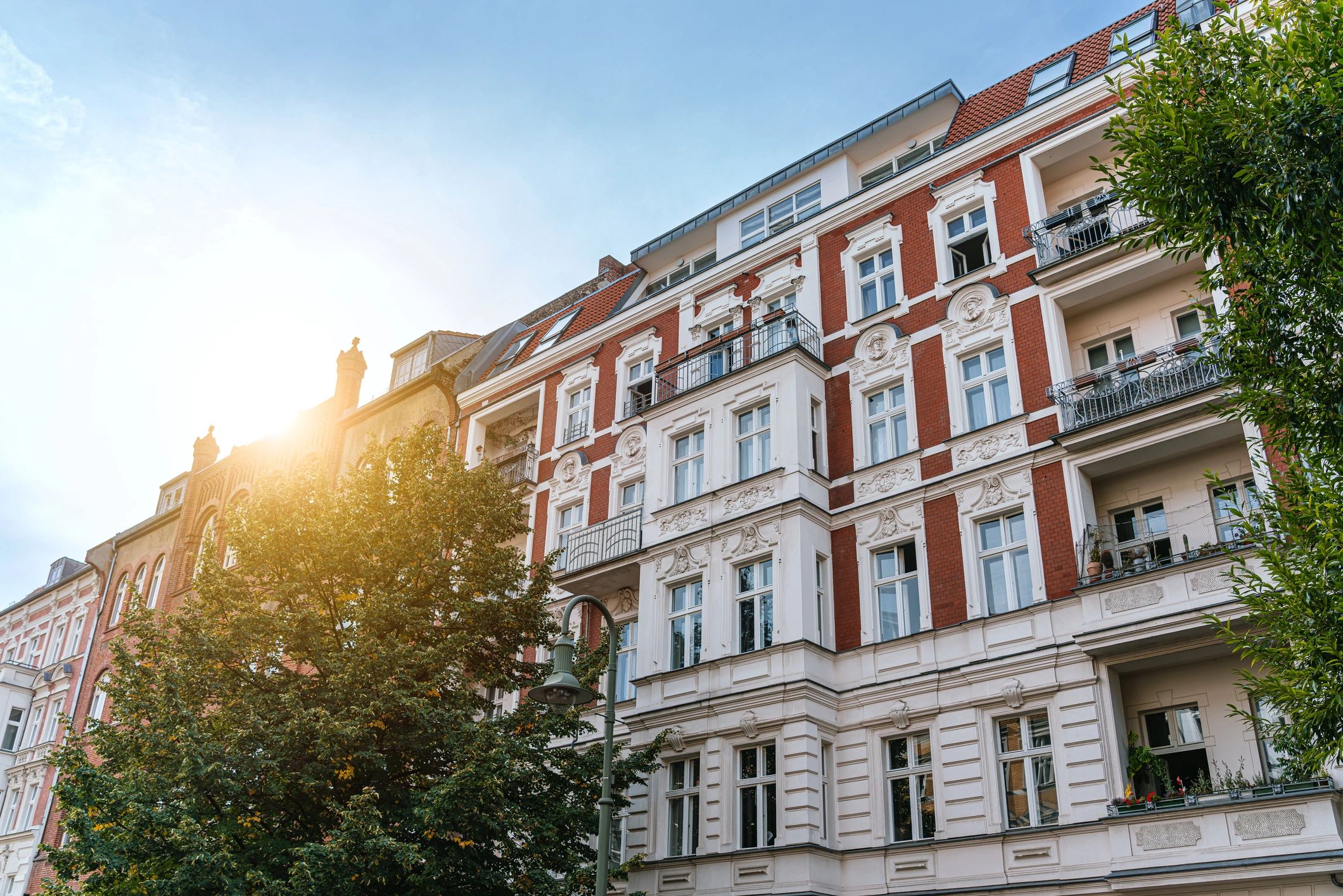 Residential apartment exterior for leasing support
